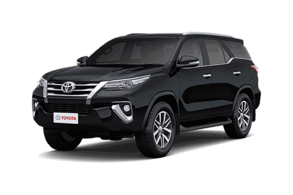 Toyota Fortuner hitam tampak serong depan dan samping untuk layanan sewa mobil premium Jakarta dengan driver profesional